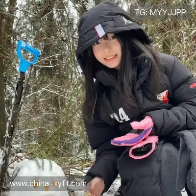 谈荷骁